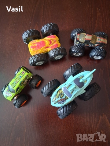 4 броя Монстър джим, снимка 2 - Коли, камиони, мотори, писти - 51608166