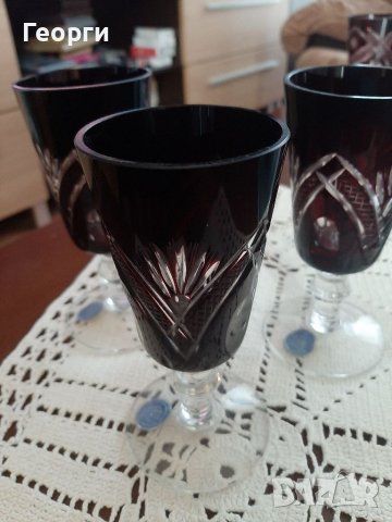 Червен кристал чаши
