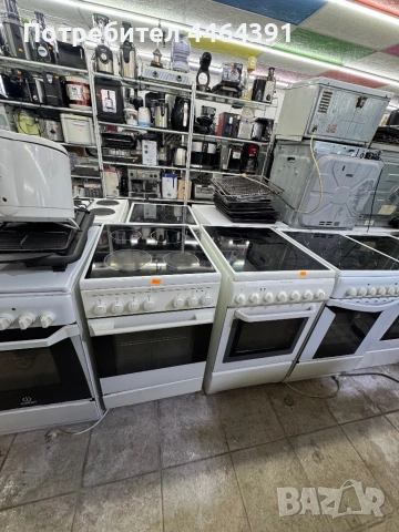 Печка с керамични котлони Electrolux 