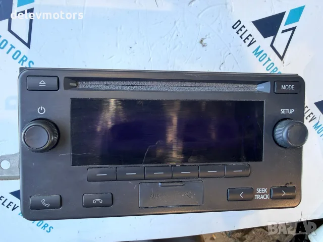 86120-0DC20 радио/CD от Toyota Yaris P13, 1.0i