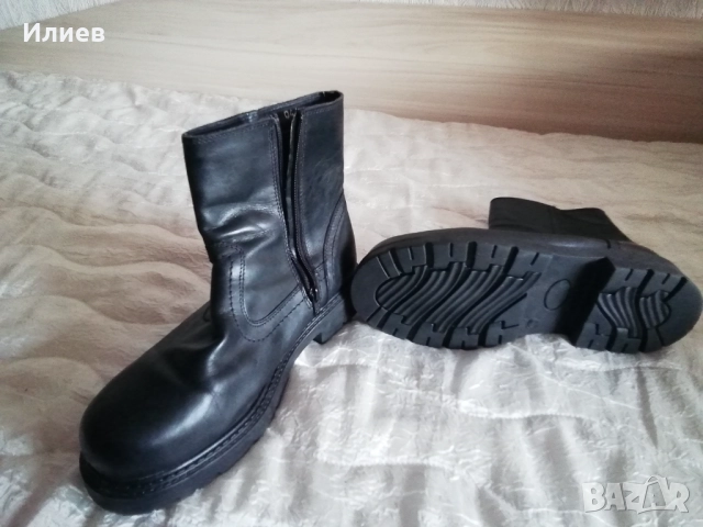 Продавам мъжки боти