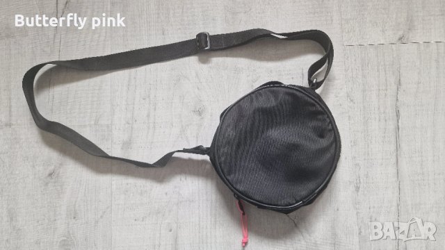 Puma оригинална кръгла чанта, снимка 4 - Чанти - 54040793