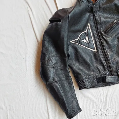 дамско Dainese кожено яке размер 50 с протектори рамене и лакти , снимка 3 - Якета - 49679587