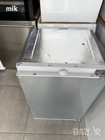 Малък хладилник за вграждане Сименс, снимка 7 - Хладилници - 53996246