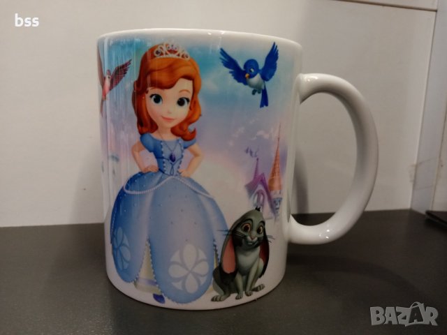 Бяла порцеланова чаша на София Първа / Sofia the First