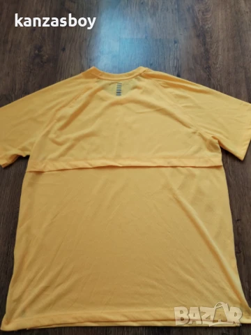 Under Armour - страхотна мъжка тениска L КАТО НОВА, снимка 7 - Тениски - 51196523
