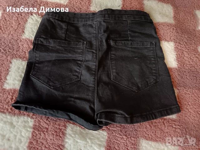 Черни дънкови къси панталонки , снимка 2 - Къси панталони и бермуди - 50851898