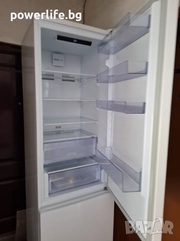 Хладилник BEKO RCNA 406 E40W, снимка 3 - Хладилници - 54107997