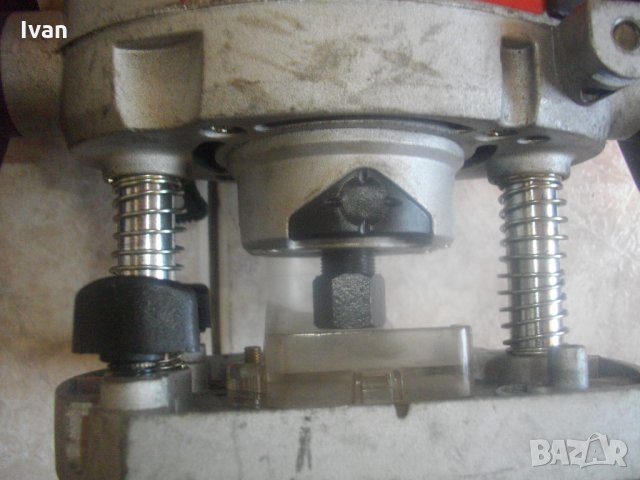 1100 Вата-Английска Оберфреза-5А-8000-20 000 об/мин-Black Decker KW850E, снимка 7 - Други инструменти - 33740036