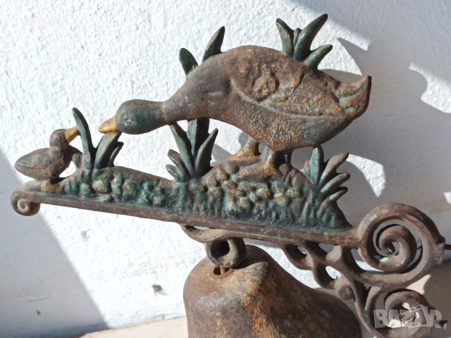 Масивна чугунена камбана, снимка 3 - Антикварни и старинни предмети - 51736392