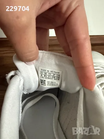 Дамски маратонки ADIDAS performance , снимка 8 - Маратонки - 56270344