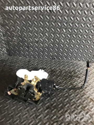 Механизъм на бравата на предната лява врата за KIA Carnival 2.9 CRDi (2007–2010)