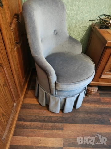 Кокетно ретро канапе, снимка 3 - Дивани и мека мебел - 51485025