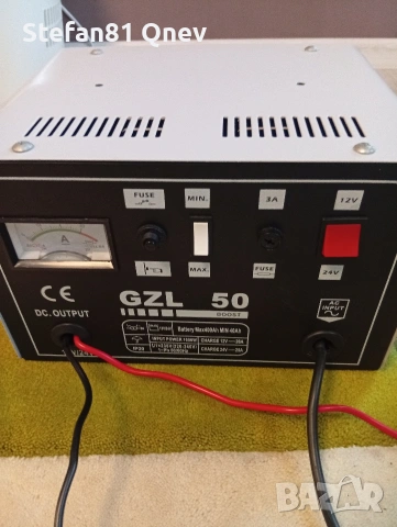 Американско зарядно за акумулатор , снимка 2 - Аксесоари и консумативи - 53207686