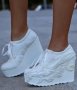Обувки на платформа - бели - 710-17, снимка 1 - Дамски елегантни обувки - 41487293