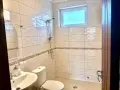 Обзаведена Къща с 4 спални и голям двор, гледка море на 20 мин от Бургас, снимка 15