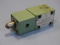 Хидравличен изключвател ВМР6574А30/УХЛ4 Hydraulic switch USSR 320Bar, снимка 1