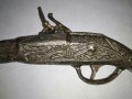 Стар пистолет, снимка 1 - Антикварни и старинни предмети - 39396158