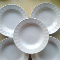 Бели  порцеланови чинии, снимка 2 - Чинии - 29466202