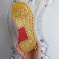  оригинални маратонки  Adidas NMD R2 PK  Primeknit номер 41,5-42, снимка 5 - Маратонки - 39903965