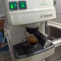 Кафемашина Саеко Виа Венето с ръкохватка с крема диск, работи отлично и прави хубаво кафе с каймак , снимка 3 - Кафемашини - 44279399