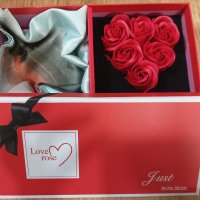 Комплект сапунени рози , снимка 3 - Подаръци за жени - 44275922