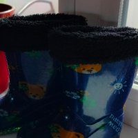 детски гумени ботушки за дъжд с изолация чорапки стелка 13см, снимка 2 - Детски боти и ботуши - 42889515
