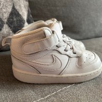 Nike кецове маратонки 25 номер, снимка 1 - Детски маратонки - 39905535