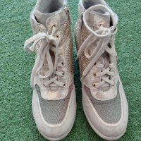 Дамски обувки , снимка 2 - Дамски ежедневни обувки - 42768128
