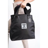 Спортно-елегантна дамска чанта за през рамо в стилен дизайн, снимка 5 - Чанти - 44400364
