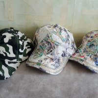 Нови шапки с козирки с камъни и камуфлажни, снимка 1 - Шапки - 30379405