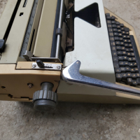 Стара пишеща машина-работеща., снимка 5 - Антикварни и старинни предмети - 36544623