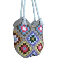 Плетени дамски чанти, многоцветни подаръци за Коледните празници, снимка 5 - Чанти - 42698019