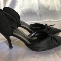 Дамски сатенени обувки Barratts , снимка 4 - Дамски елегантни обувки - 30153768