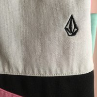 Суитчър Volcom, снимка 2 - Суичъри - 30672940