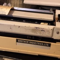 пишеща машина, снимка 7 - Антикварни и старинни предмети - 40327613