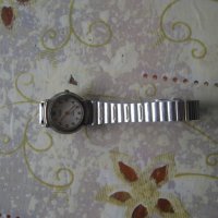 Дамски кварцов немски часовник Роланд, снимка 4 - Дамски - 29405114