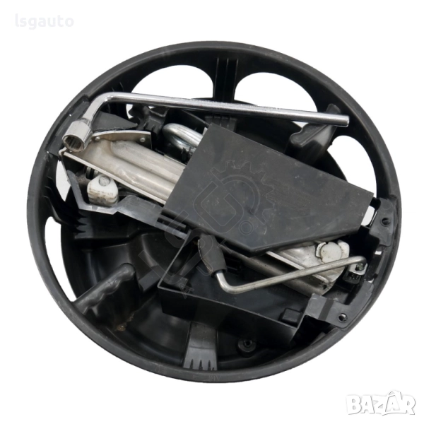 Комплект крик, ключ и кука за теглене Mercedes-Benz C-Class 204 (W/S/C) 2007-2014 ID: 151595, снимка 1