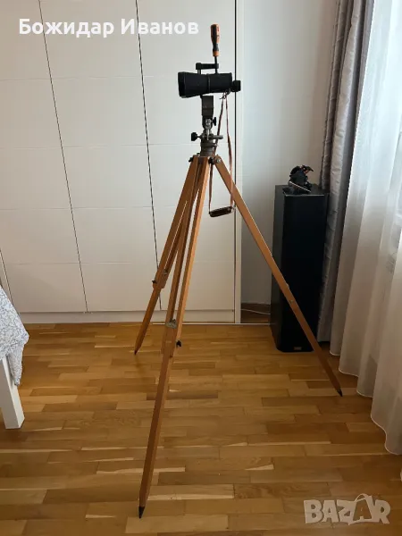 Продавам дървена тринога ( статив, трипод ) , снимка 1