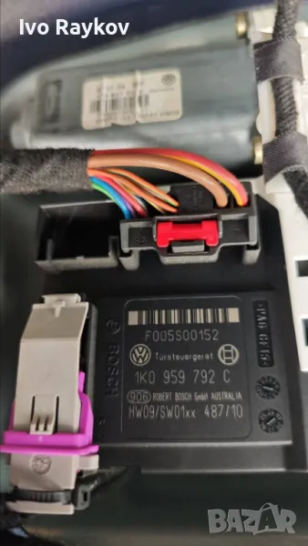 Машинка ел стъкло предна дясна 1K0959792C за VW Golf V , снимка 1