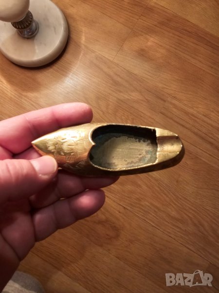 Малък старинен бронзов пепелник цървулче носия  2 - красота за твоя дом, бар или заведение фолклор, снимка 1