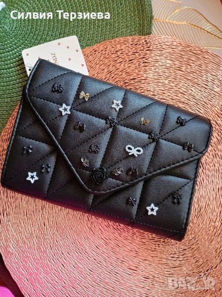 Чисто нова бутикова дамска малка чанта, снимка 1