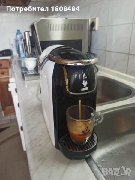Кафе машина Биалети за капсули. Машината е нова правени са няколко кафета с нея ,подарък 30 капсули , снимка 1