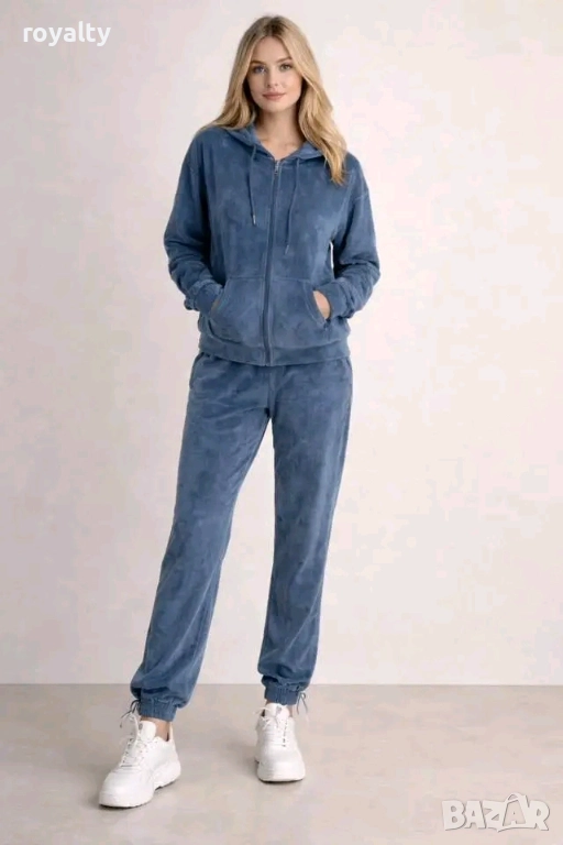 Син Дамски Плюшен Екип , снимка 1