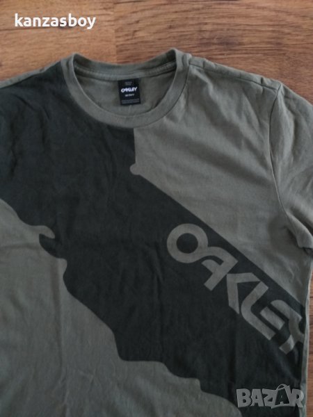 oakley - страхотна мъжка тениска, снимка 1