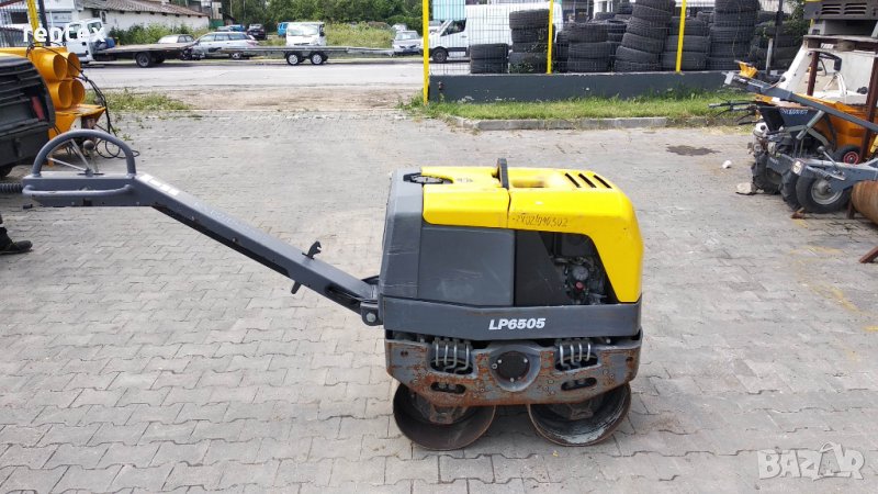 Валяк двуосен 765 кг под НАЕМ от Рентекс София, снимка 1