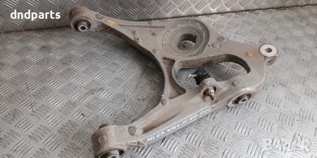 Носач Mercedes ML63 AMG W166 2013г.(заден десен)	