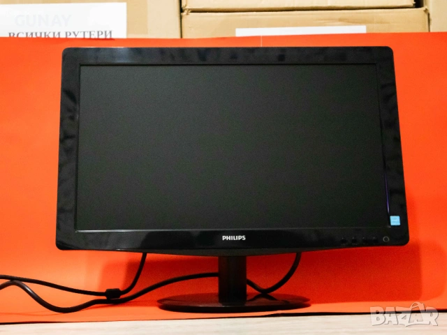 PHILIPS 196V3L 19" Монитор 19 инча LED екран дисплей HDMI VGA DVI, снимка 4 - Монитори - 54004138