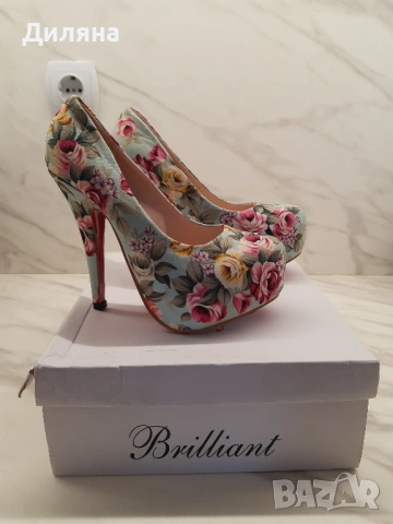 Обувки на цветя