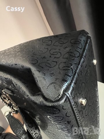 Нова дамска чанта Guess, снимка 6 - Чанти - 42919155